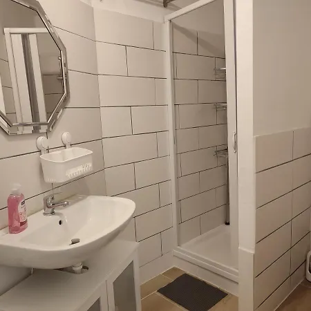 A&b1 Apartment *